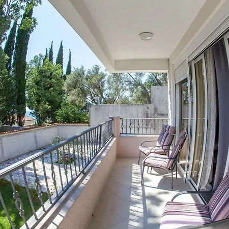 Bella Villa *
